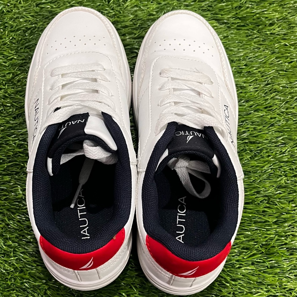 Nautica Boys Classic White and Red Faux Leather Sneakers Little Boys 2 - Picture 3 of 10